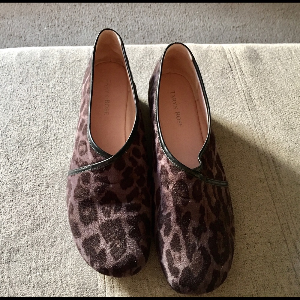 TARYN ROSE (7.5M) Leopard-print Loafers Soft Suede